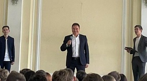 С.Г.Малов поздравил с Днем знаний студентов НГЛУ и ННГУ С.Г.Малов поздравил с Днем знаний студентов НГЛУ и ННГУ